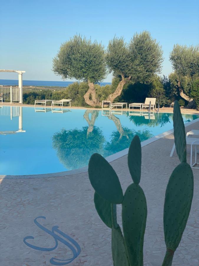Corte Di Ferro Hotel & Wellness Resort Carovigno Exteriör bild